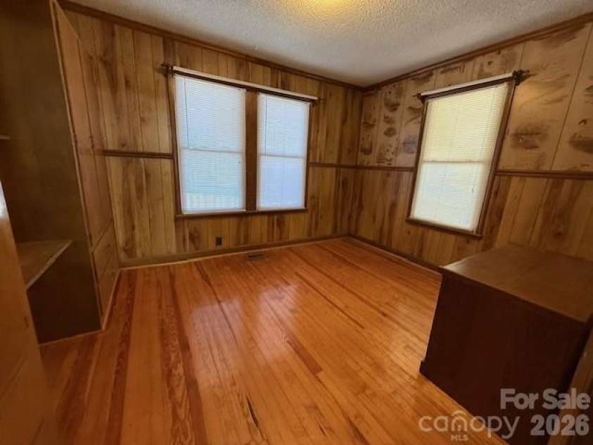 2041 Clyde Street, Dallas, NC 28034.  MLS# CAR4346184, YatesRealty ID 1683. 