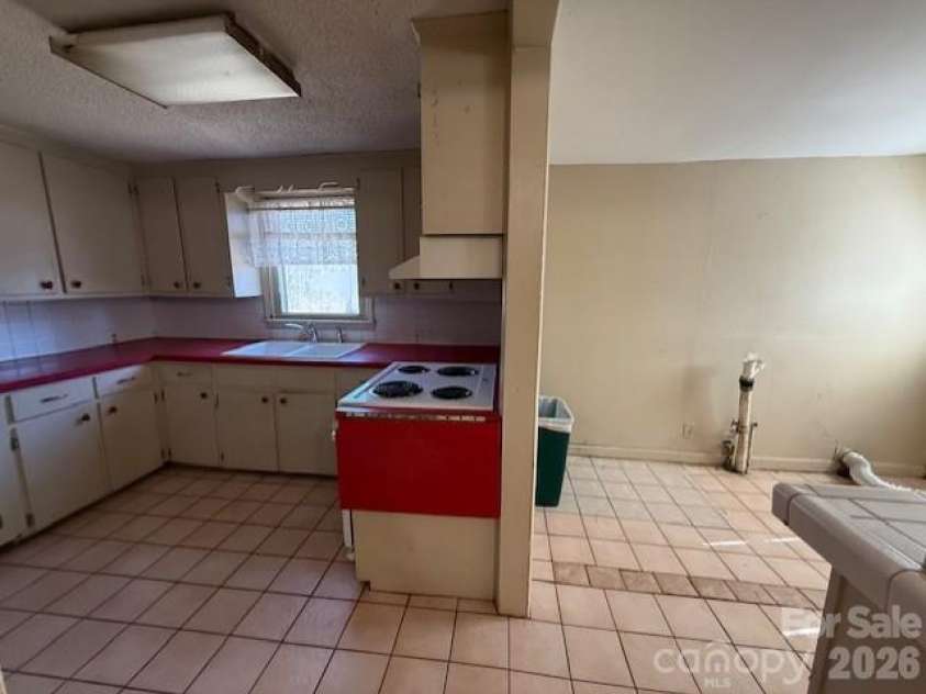2041 Clyde Street, Dallas, NC 28034.  MLS# CAR4346184, YatesRealty ID 1683. 