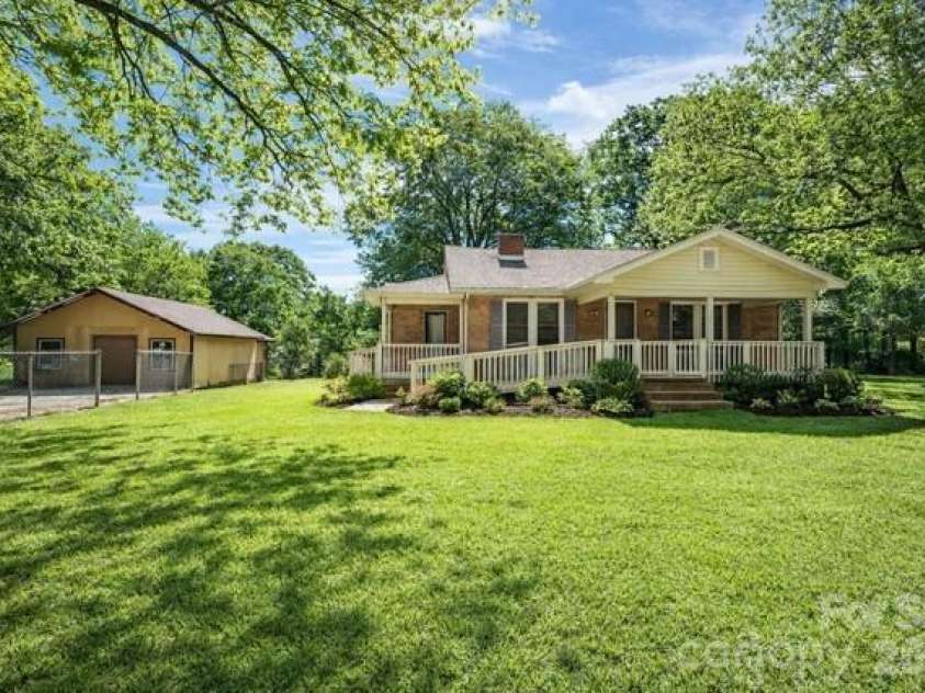 2041 Clyde Street, Dallas, NC 28034.  MLS# CAR4346184, YatesRealty ID 1683. 