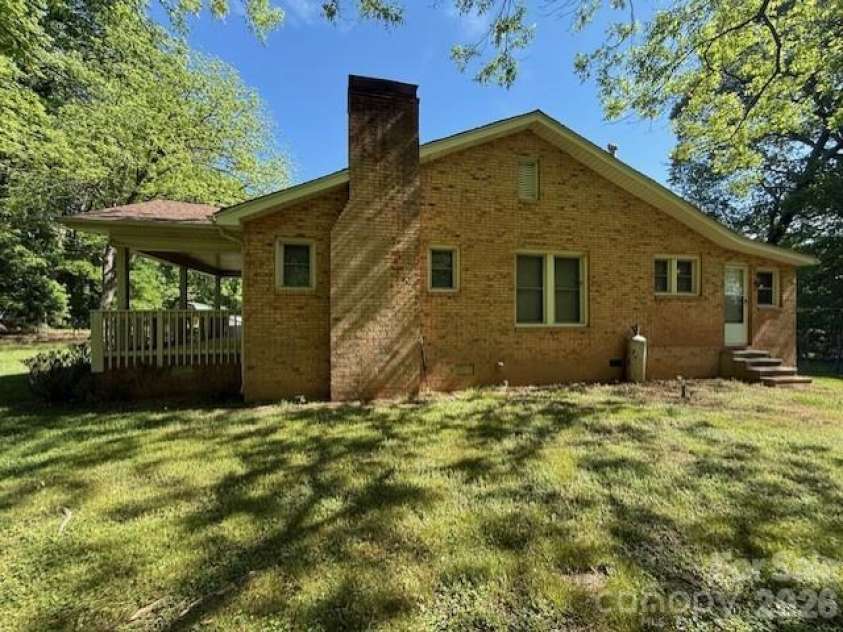 2041 Clyde Street, Dallas, NC 28034.  MLS# CAR4346184, YatesRealty ID 1683. 
