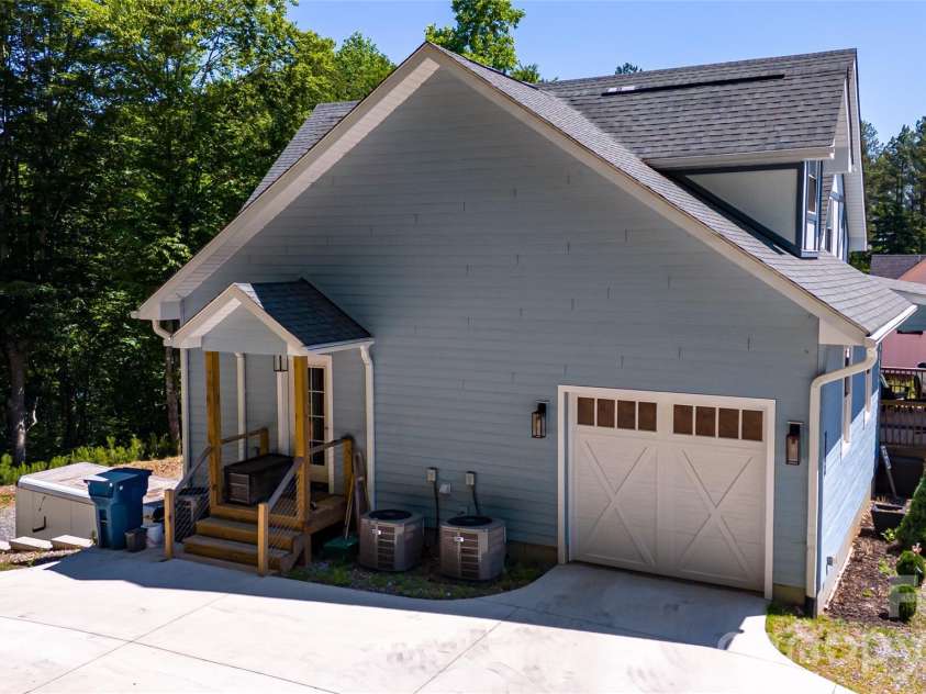 2371 Paradise Harbor Drive, Connelly Springs, NC 28612.  MLS# CAR4369476, YatesRealty ID 16831. 