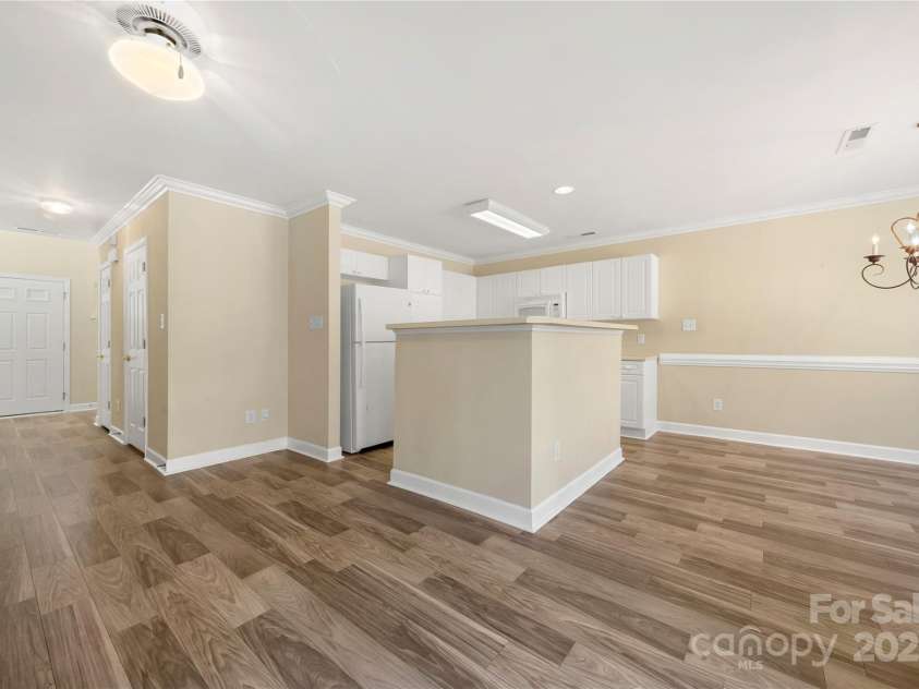 304 Valley Brook Lane, Concord, NC 28025.  MLS# CAR4230747, YatesRealty ID 16831. 