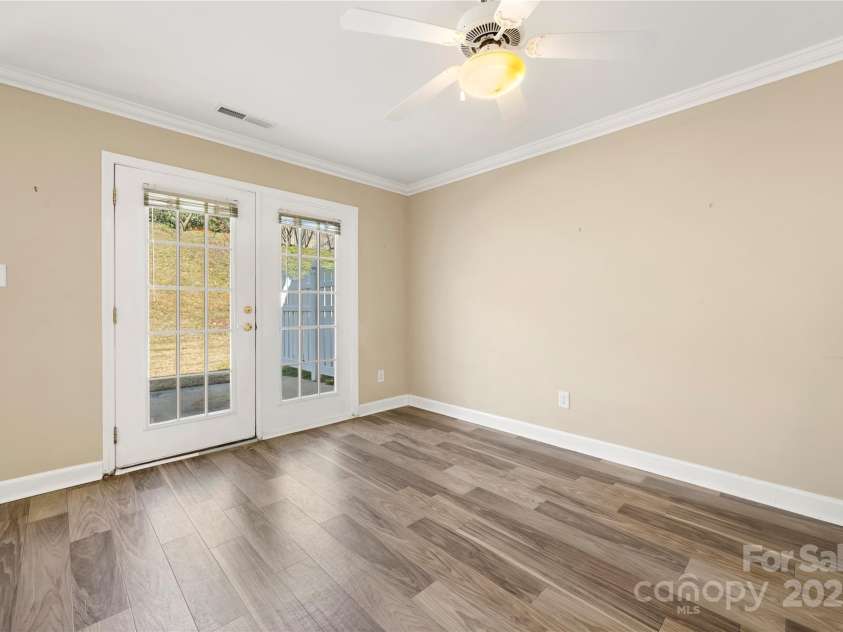 304 Valley Brook Lane, Concord, NC 28025.  MLS# CAR4230747, YatesRealty ID 16831. 