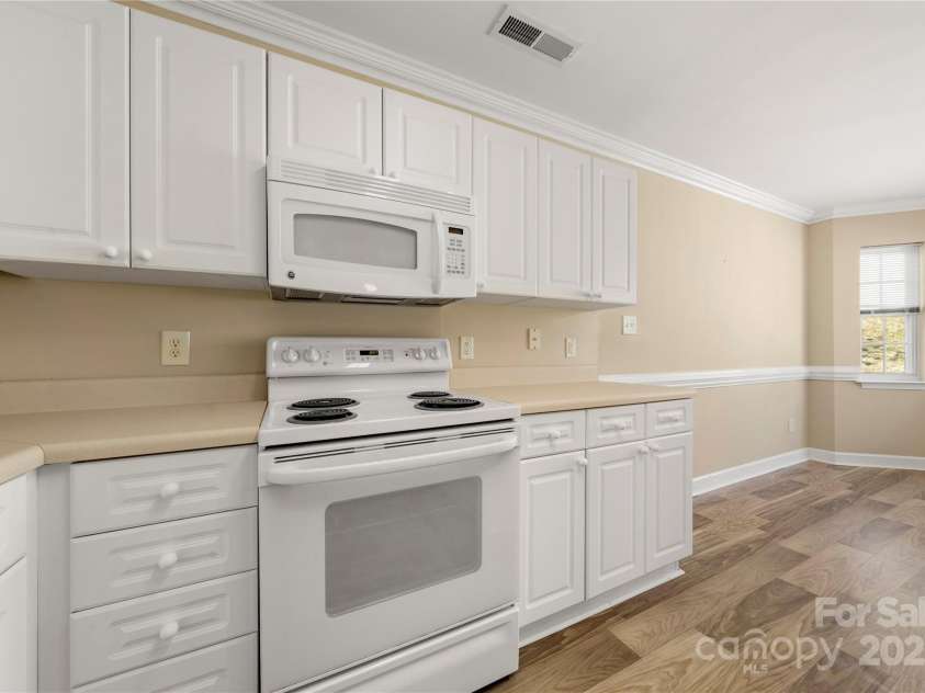 304 Valley Brook Lane, Concord, NC 28025.  MLS# CAR4230747, YatesRealty ID 16831. 