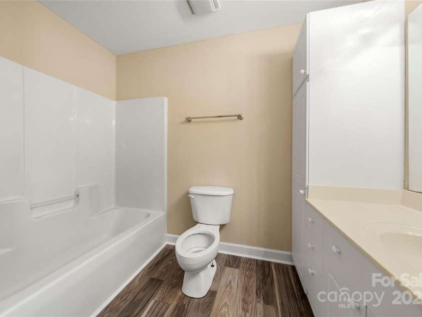 304 Valley Brook Lane, Concord, NC 28025.  MLS# CAR4230747, YatesRealty ID 16831. 