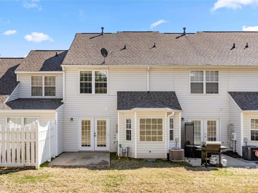 304 Valley Brook Lane, Concord, NC 28025.  MLS# CAR4230747, YatesRealty ID 16831. 