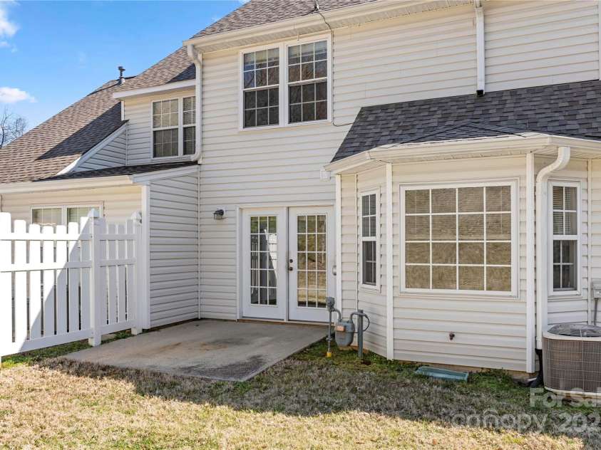 304 Valley Brook Lane, Concord, NC 28025.  MLS# CAR4230747, YatesRealty ID 16831. 