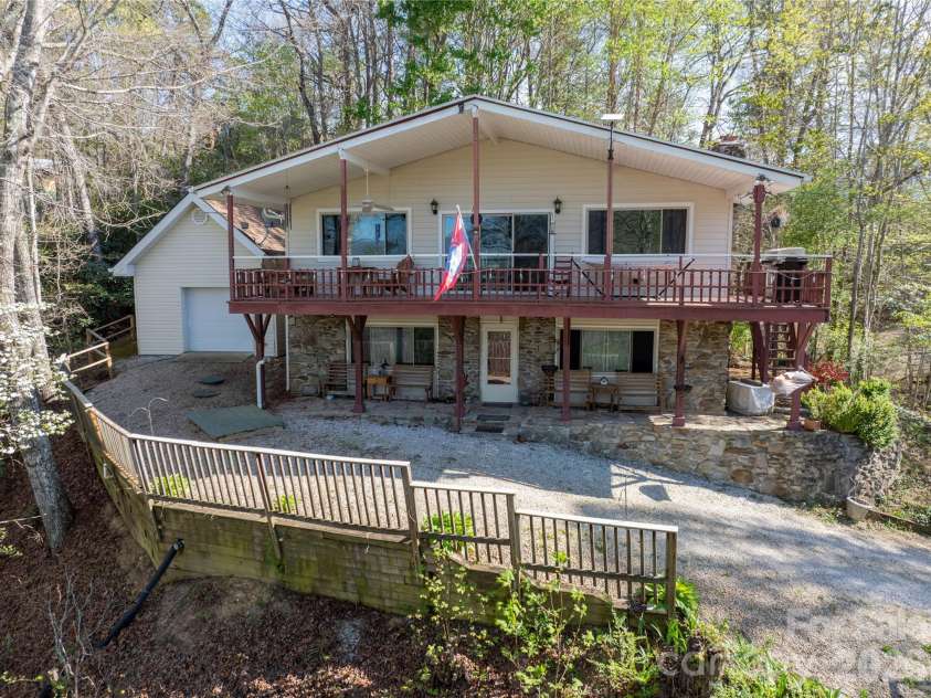 344 Pine Ridge Trail, Almond, NC 28702.  MLS# CAR4370867, YatesRealty ID 16833. 