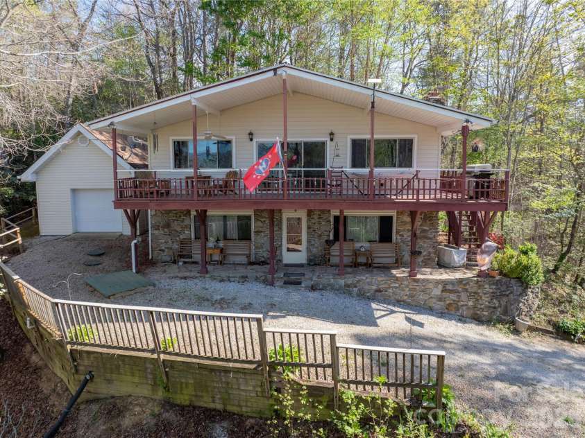 344 Pine Ridge Trail, Almond, NC 28702.  MLS# CAR4370867, YatesRealty ID 16833. 