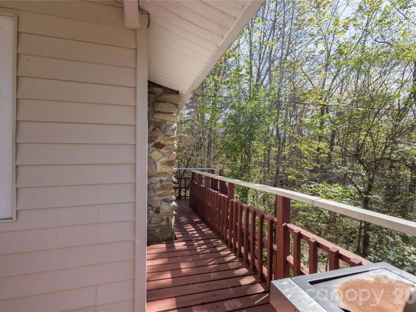 344 Pine Ridge Trail, Almond, NC 28702.  MLS# CAR4370867, YatesRealty ID 16833. 