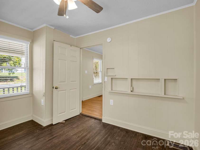 159 Onteora Boulevard, Asheville, NC 28803.  MLS# CAR4370982, YatesRealty ID 16834. Bedroom #1