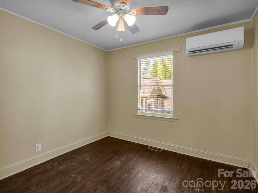 159 Onteora Boulevard, Asheville, NC 28803.  MLS# CAR4370982, YatesRealty ID 16834. Bedroom #2