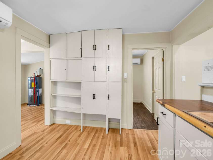 159 Onteora Boulevard, Asheville, NC 28803.  MLS# CAR4370982, YatesRealty ID 16834. Kitchen built-ins