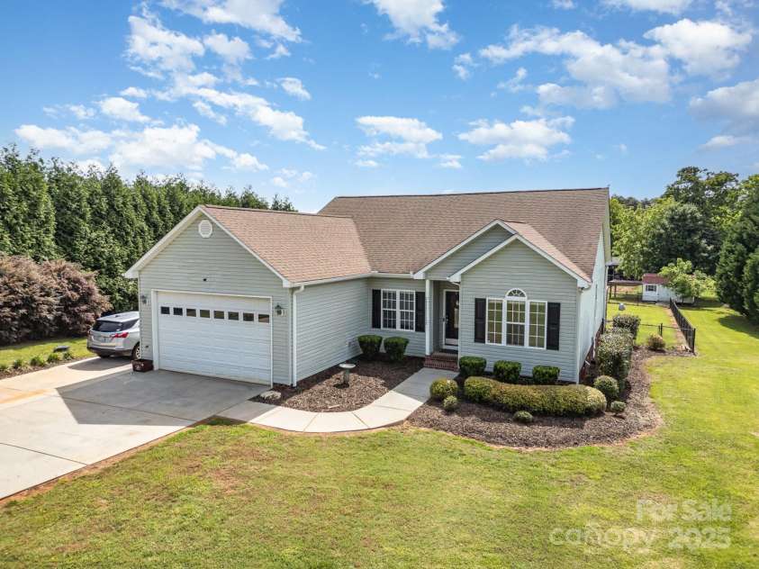 115 Meadow Lake Drive, Salisbury, NC 28146.  MLS# CAR4261028, YatesRealty ID 16835. 