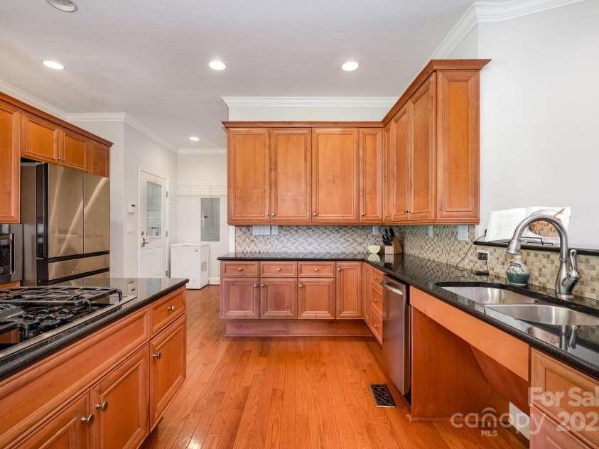 115 Meadow Lake Drive, Salisbury, NC 28146.  MLS# CAR4261028, YatesRealty ID 16835. 