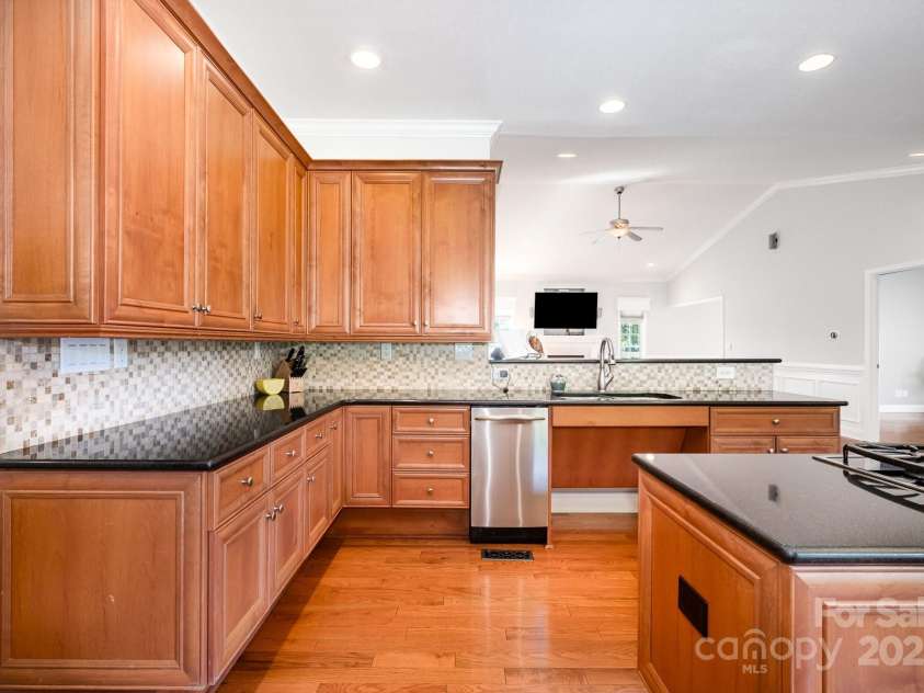 115 Meadow Lake Drive, Salisbury, NC 28146.  MLS# CAR4261028, YatesRealty ID 16835. 