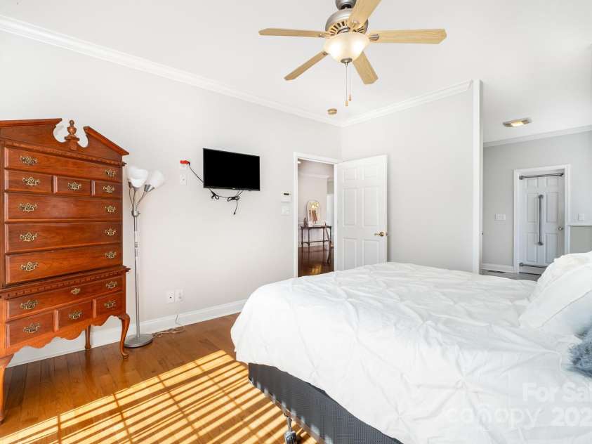 115 Meadow Lake Drive, Salisbury, NC 28146.  MLS# CAR4261028, YatesRealty ID 16835. 