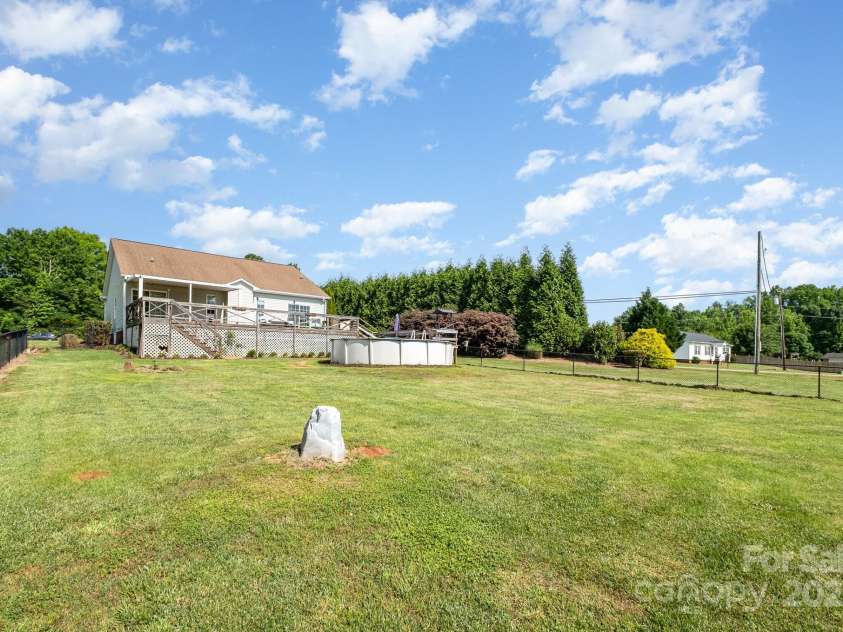 115 Meadow Lake Drive, Salisbury, NC 28146.  MLS# CAR4261028, YatesRealty ID 16835. 