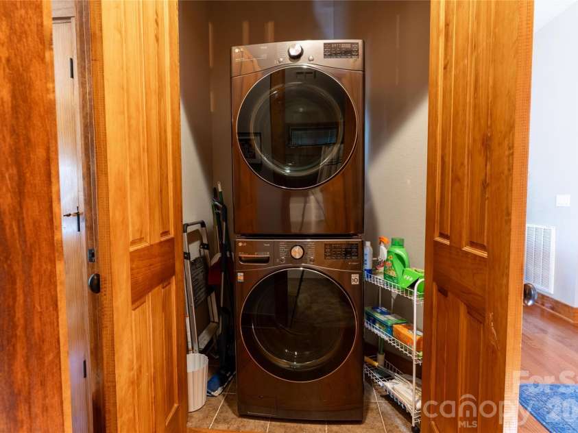 100 Saddle Notch Lane, Tuckasegee, NC 28783.  MLS# CAR4332104, YatesRealty ID 16837. 