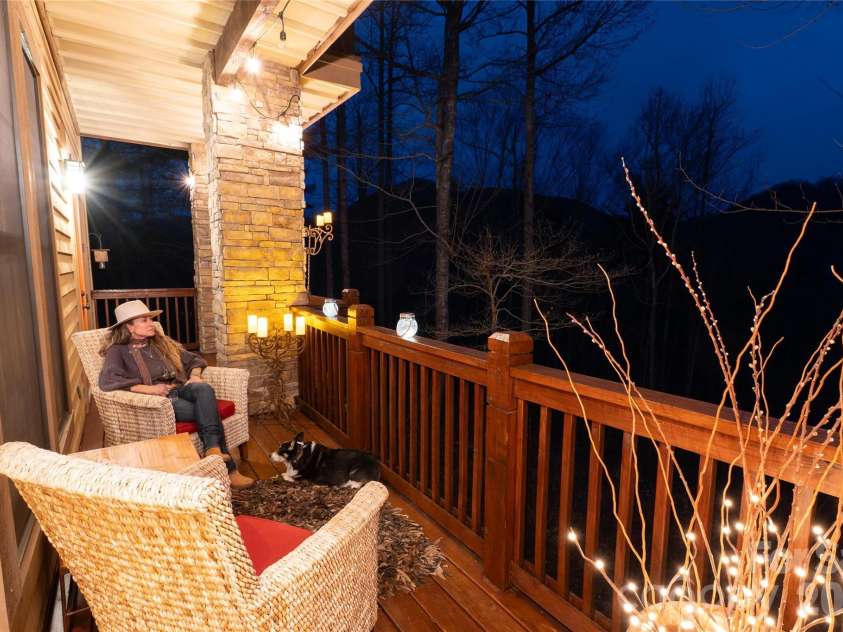 100 Saddle Notch Lane, Tuckasegee, NC 28783.  MLS# CAR4332104, YatesRealty ID 16837. 