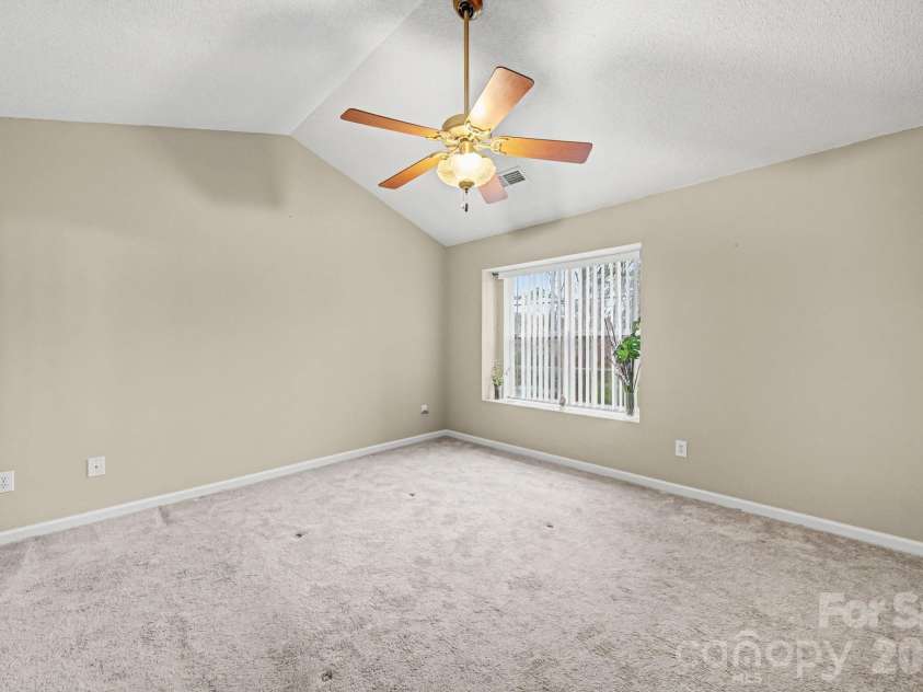 5963 Moose Lane, Charlotte, NC 28269.  MLS# CAR4340652, YatesRealty ID 16839. 