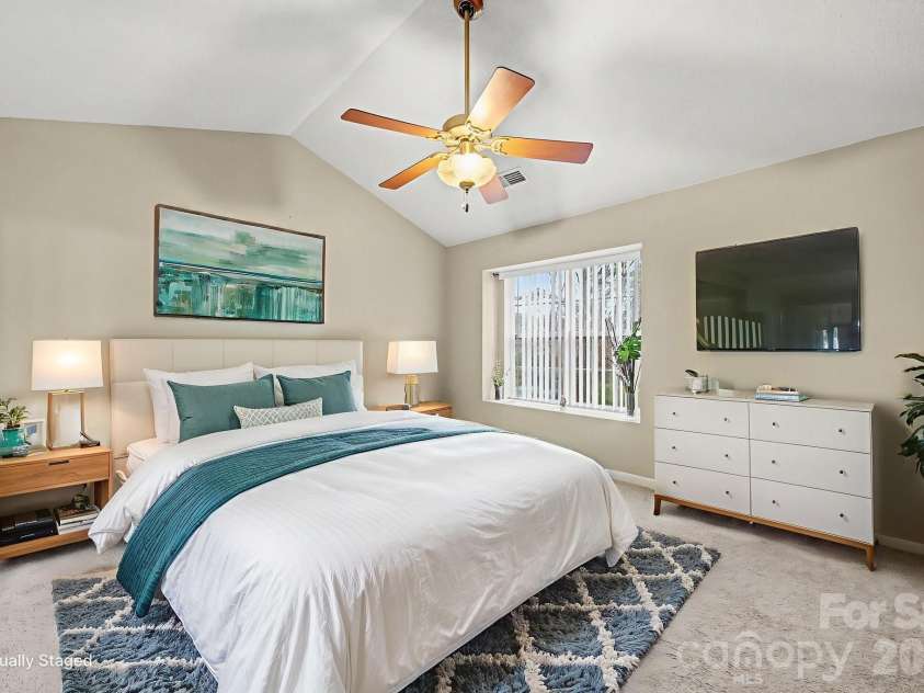 5963 Moose Lane, Charlotte, NC 28269.  MLS# CAR4340652, YatesRealty ID 16839. 