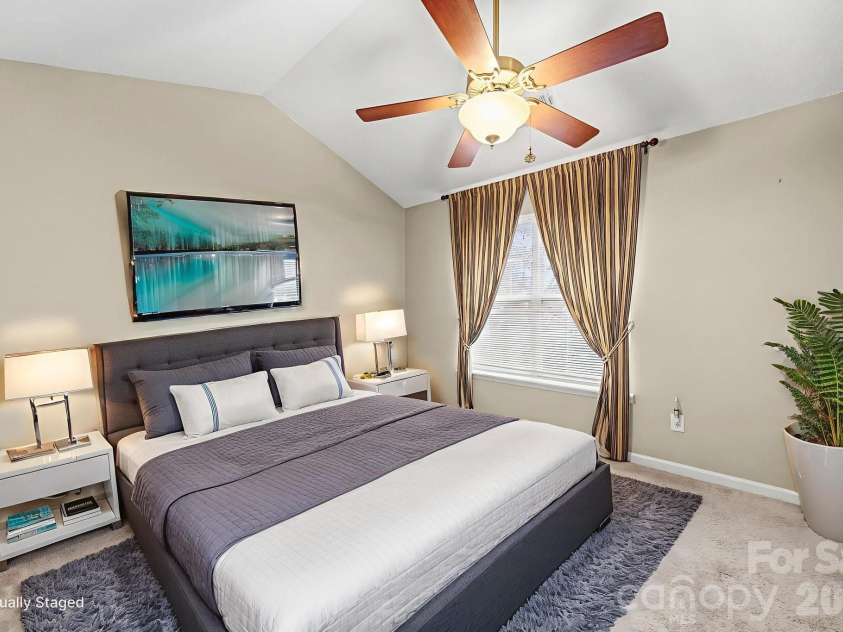 5963 Moose Lane, Charlotte, NC 28269.  MLS# CAR4340652, YatesRealty ID 16839. 