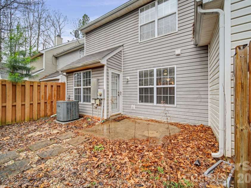 5963 Moose Lane, Charlotte, NC 28269.  MLS# CAR4340652, YatesRealty ID 16839. 