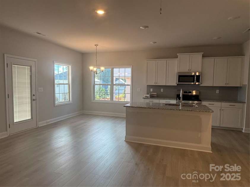 713 Inwood Hill Drive, Gastonia, NC 28056.  MLS# CAR4234423, YatesRealty ID 16839. Dining Area