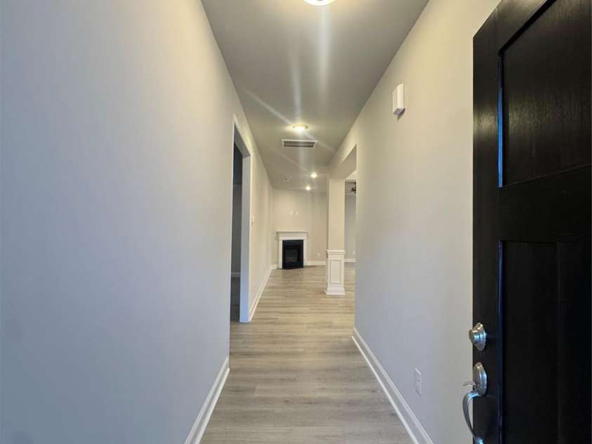 713 Inwood Hill Drive, Gastonia, NC 28056.  MLS# CAR4234423, YatesRealty ID 16839. Foyer