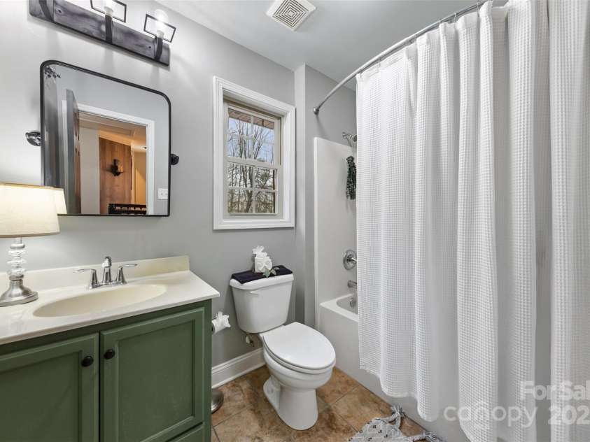 244 Mark Ryan Lane, Dallas, NC 28034.  MLS# CAR4328222, YatesRealty ID 1684. 