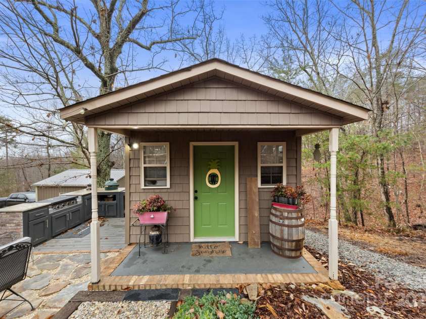 244 Mark Ryan Lane, Dallas, NC 28034.  MLS# CAR4328222, YatesRealty ID 1684. 