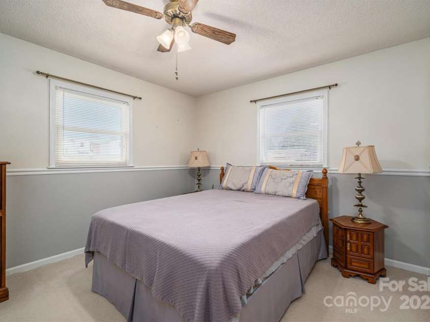 605 Castlewood Drive, Gastonia, NC 28056.  MLS# CAR4227051, YatesRealty ID 1684. 