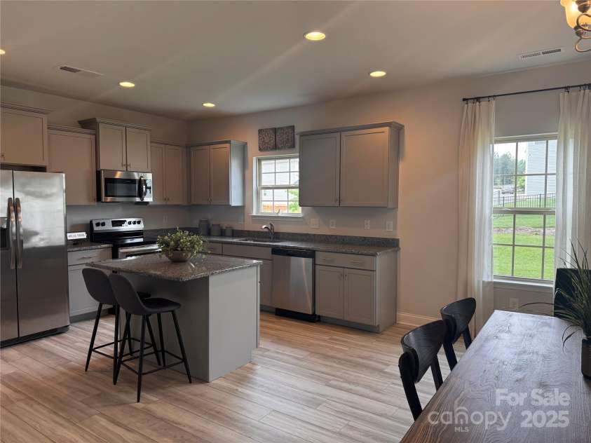 704 Robert Moses Drive, Gastonia, NC 28056.  MLS# CAR4254485, YatesRealty ID 16840. Kitchen