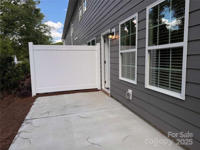 4049 Port Richmond Avenue, Gastonia, NC 28056.  MLS# CAR4192904, YatesRealty ID 16841. Back patio