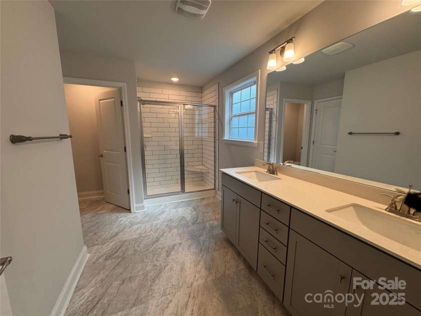 4049 Port Richmond Avenue, Gastonia, NC 28056.  MLS# CAR4192904, YatesRealty ID 16841. Primary bathroom