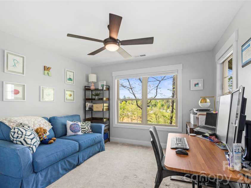 9 Elkmont Drive, Asheville, NC 28804.  MLS# CAR4371765, YatesRealty ID 16841. 