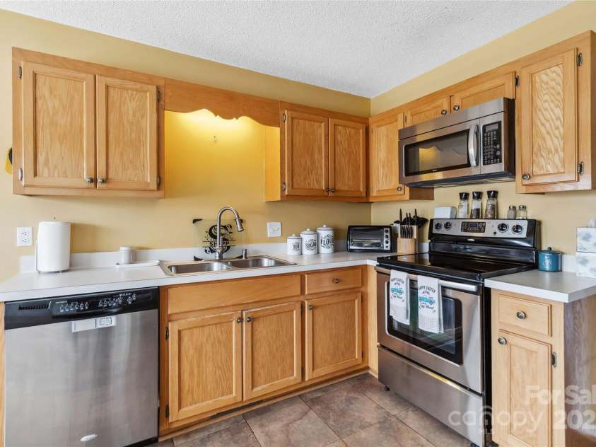 1976 McIlwain Road, Lancaster, SC 29720.  MLS# CAR4207502, YatesRealty ID 16842. 