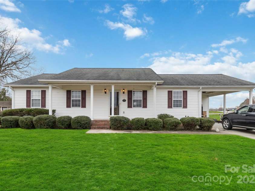 1976 McIlwain Road, Lancaster, SC 29720.  MLS# CAR4207502, YatesRealty ID 16842. 