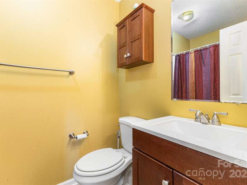 1976 Mcilwain Road, Lancaster, SC 29720.  MLS# CAR4299274, YatesRealty ID 16842. Bathroom 2