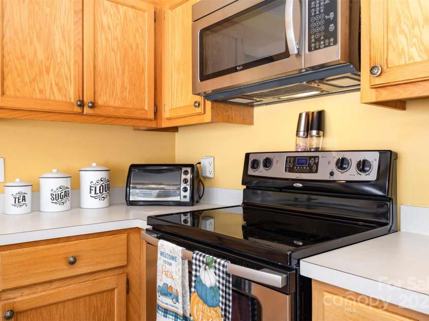 1976 Mcilwain Road, Lancaster, SC 29720.  MLS# CAR4299274, YatesRealty ID 16842. Kitchen