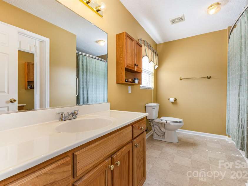 1976 Mcilwain Road, Lancaster, SC 29720.  MLS# CAR4299274, YatesRealty ID 16842. Primary Bathroom