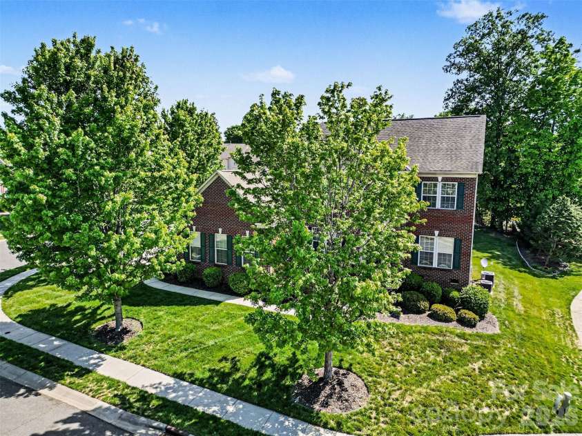 7608 Clarke Ridge Court, Charlotte, NC 28269.  MLS# CAR4374193, YatesRealty ID 16842. 