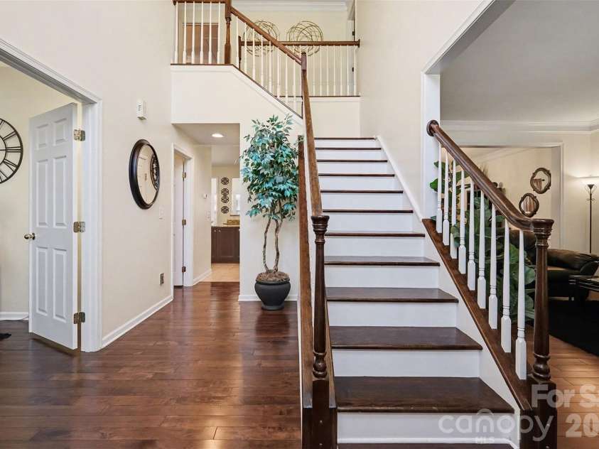 7608 Clarke Ridge Court, Charlotte, NC 28269.  MLS# CAR4374193, YatesRealty ID 16842. 