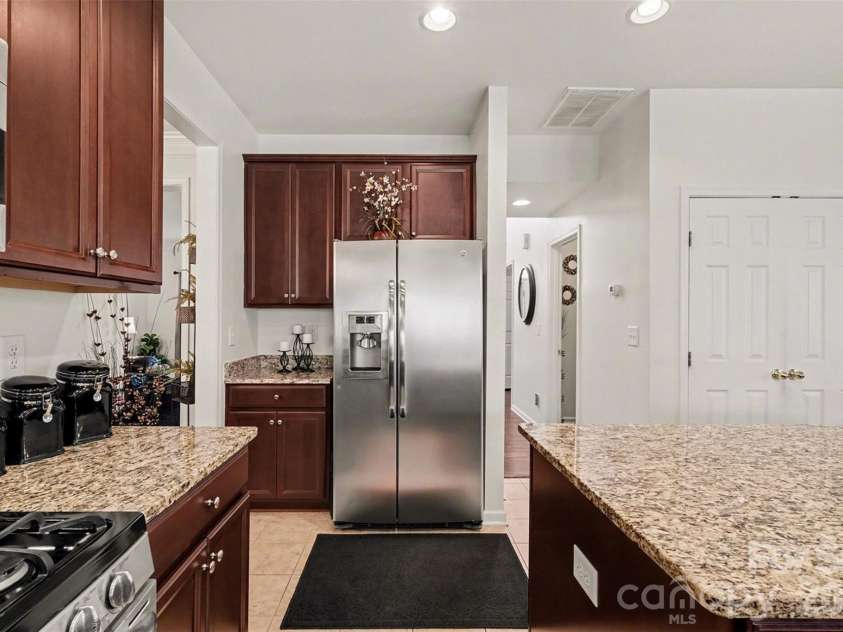 7608 Clarke Ridge Court, Charlotte, NC 28269.  MLS# CAR4374193, YatesRealty ID 16842. 