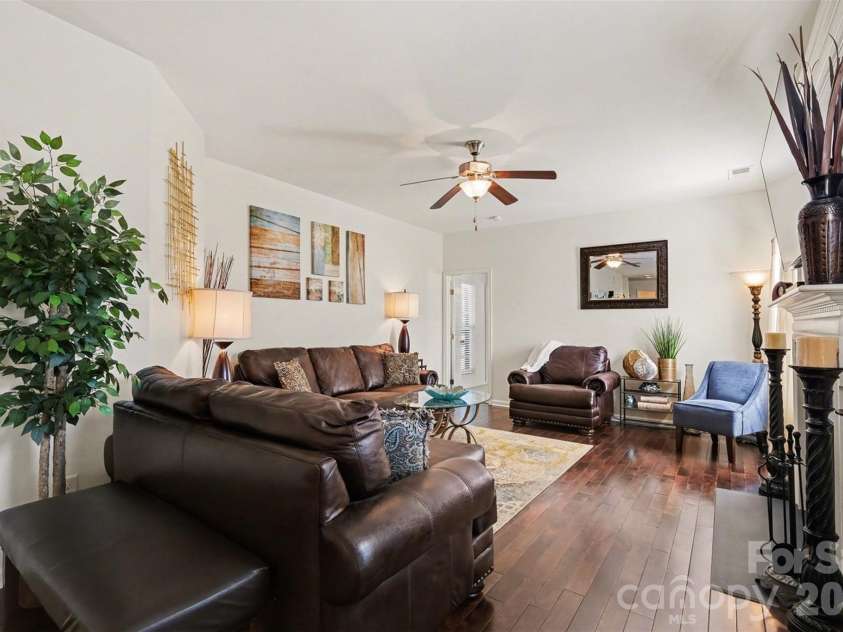 7608 Clarke Ridge Court, Charlotte, NC 28269.  MLS# CAR4374193, YatesRealty ID 16842. 