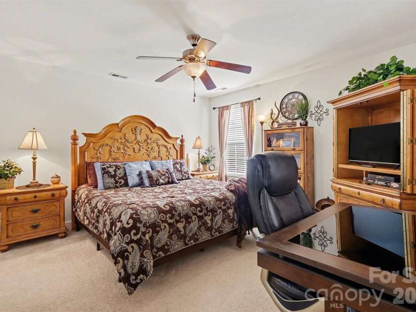 7608 Clarke Ridge Court, Charlotte, NC 28269.  MLS# CAR4374193, YatesRealty ID 16842. 