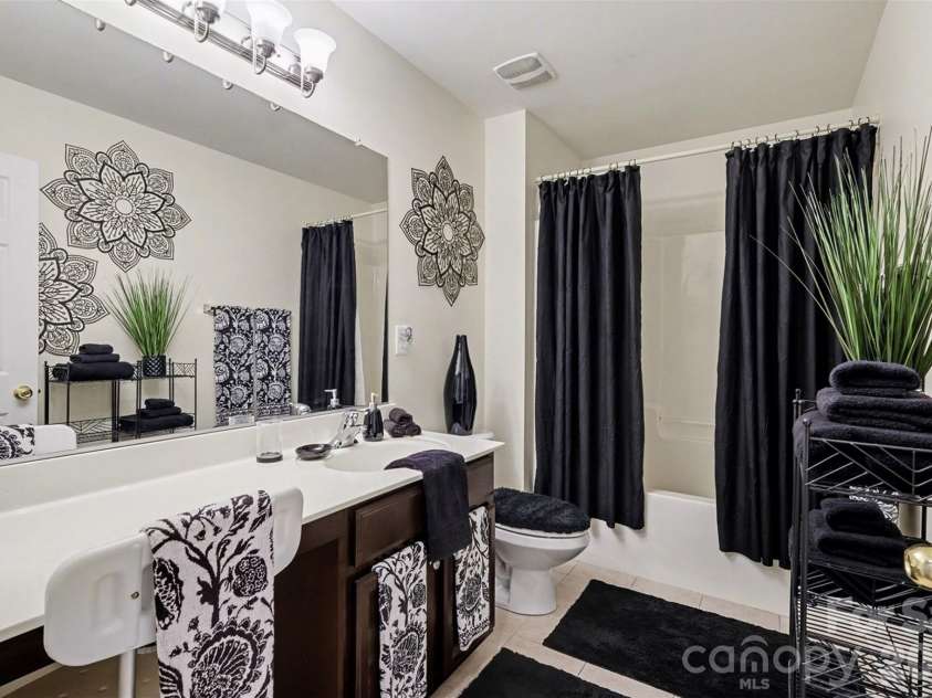 7608 Clarke Ridge Court, Charlotte, NC 28269.  MLS# CAR4374193, YatesRealty ID 16842. 