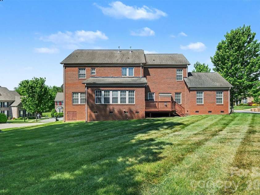 7608 Clarke Ridge Court, Charlotte, NC 28269.  MLS# CAR4374193, YatesRealty ID 16842. 