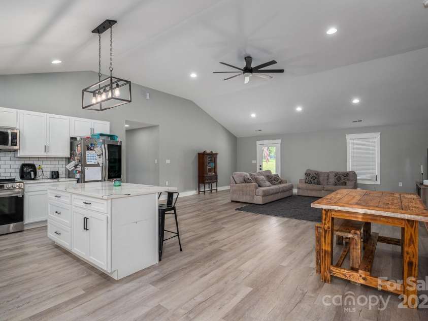 1138 Zeb Haynes Road, Maiden, NC 28650.  MLS# CAR4260529, YatesRealty ID 16843. 